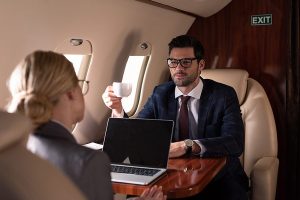 ¿Qué tener en cuenta a la hora de reservar un vuelo privado?